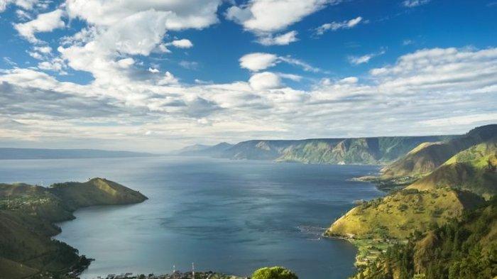 Discovering Samosir Island:  Must-Visit on Lake Toba Tour