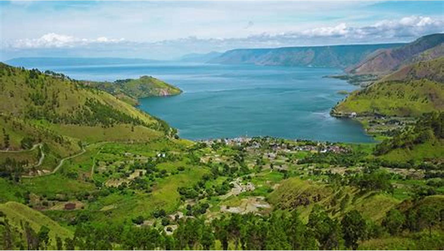 Lake Toba Made Easy: Experience the Beauty of Indonesia's Largest Volcanic Lake with Tobatransporter.com