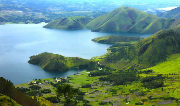 Experience Authenticity: Lake Toba Tour's Cultural Odyssey